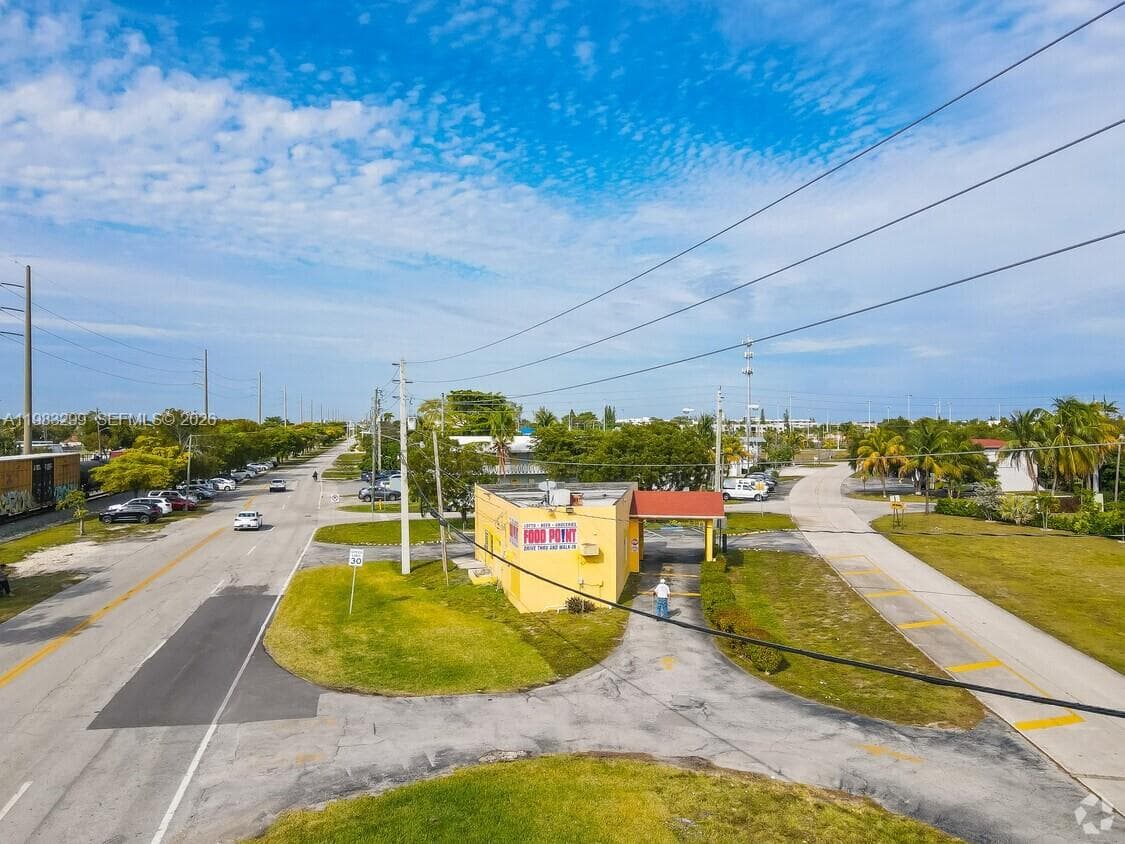 900 Old Federal Hwy, Hallandale Beach FL 33009
