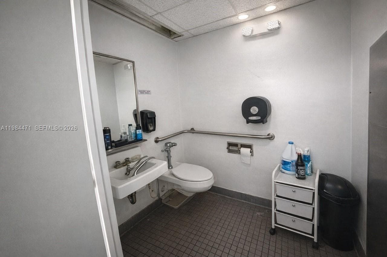 Fort Lauderdale, FL, 33311