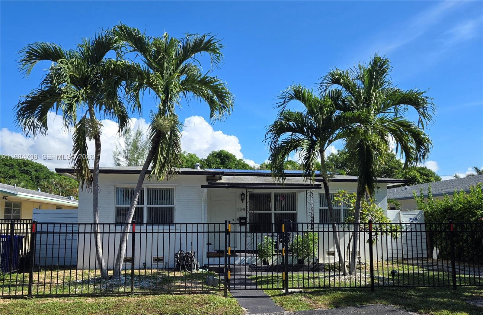 2247 Jackson St, Hollywood FL 33020