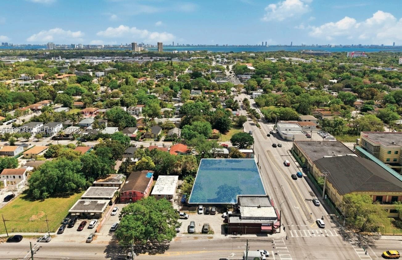 195 NW 62nd St, Miami FL 33150