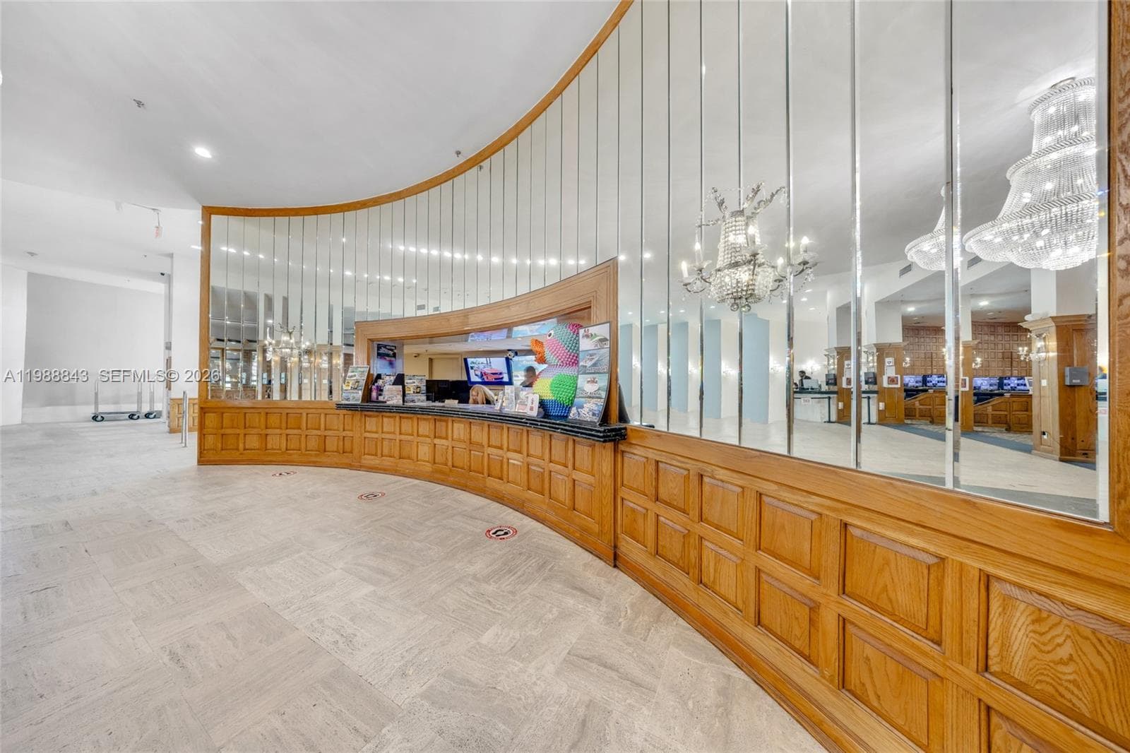 5445 Collins Ave, Miami Beach FL 33140