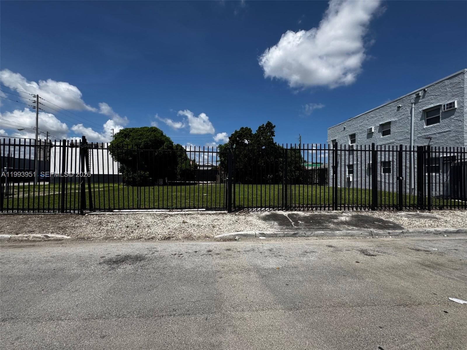 2410 NW 7th Ct, Miami FL 33127