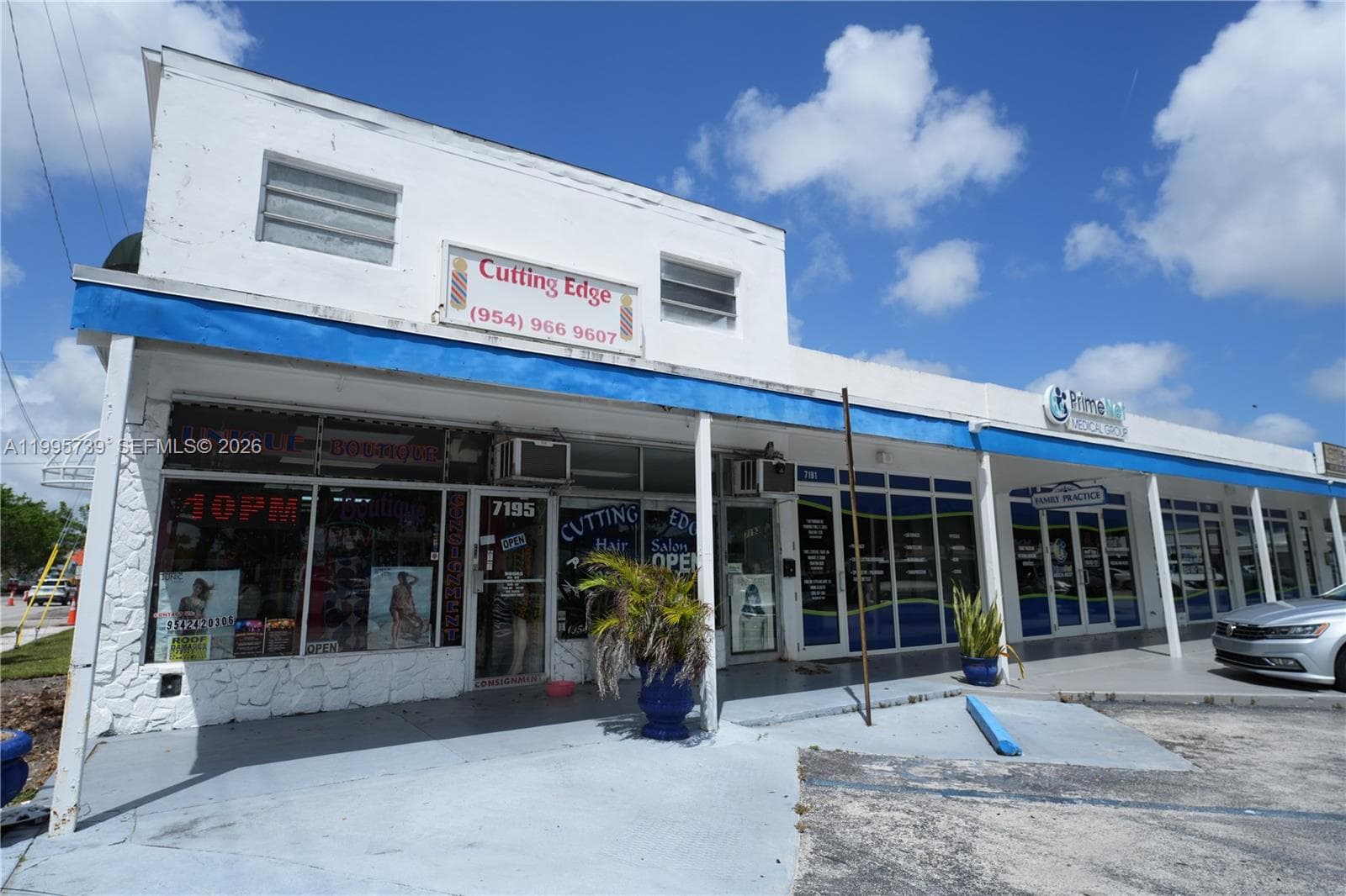 7193-7195 Pembroke Rd, Pembroke Pines FL 33023