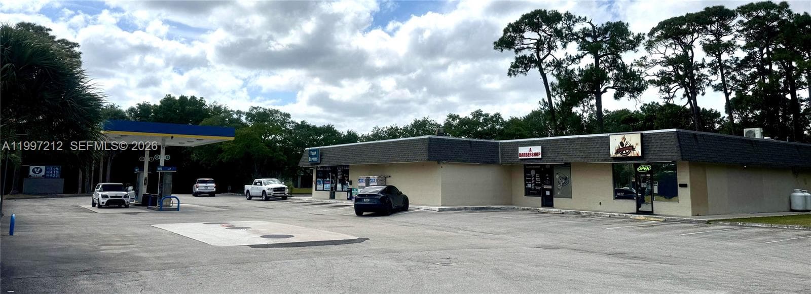 302 SW Tulip Blvd, Port St. Lucie FL 34953