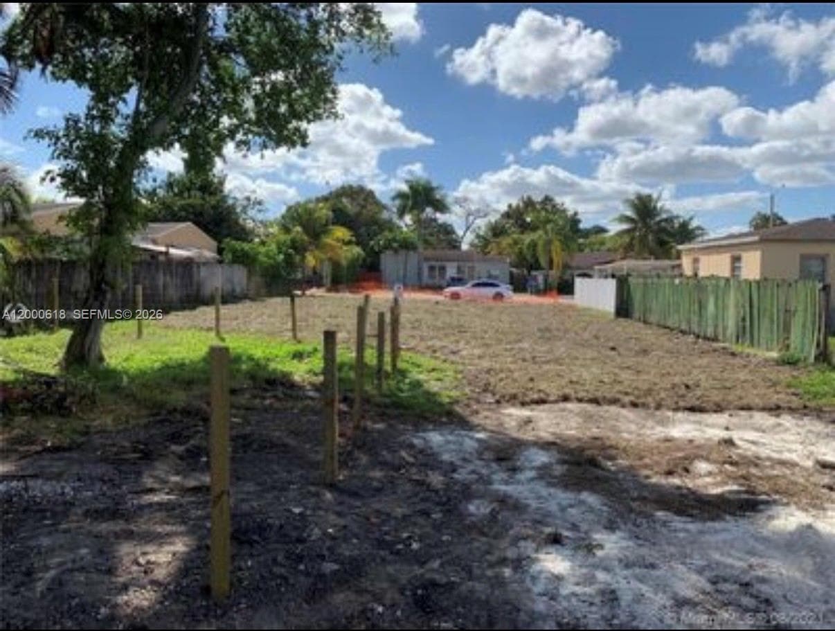 601 sw 44th ct, Miami FL 33134