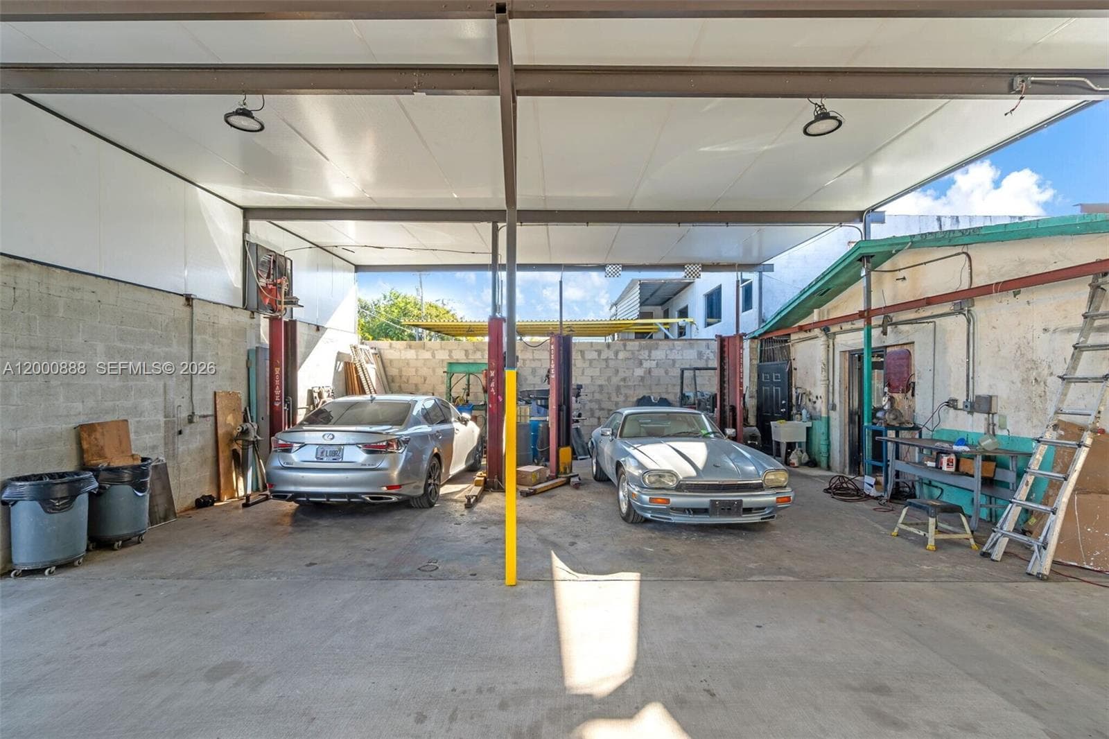 3219 SW 8th St, Miami FL 33135