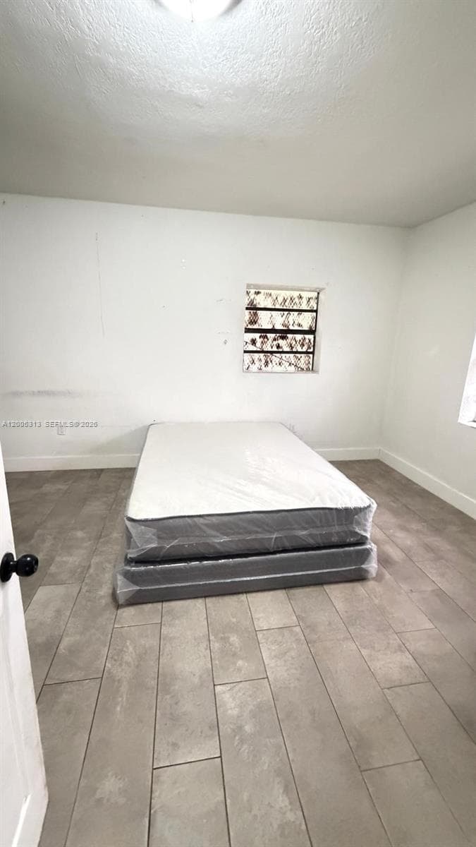 301 NW 37th St, Miami FL 33127