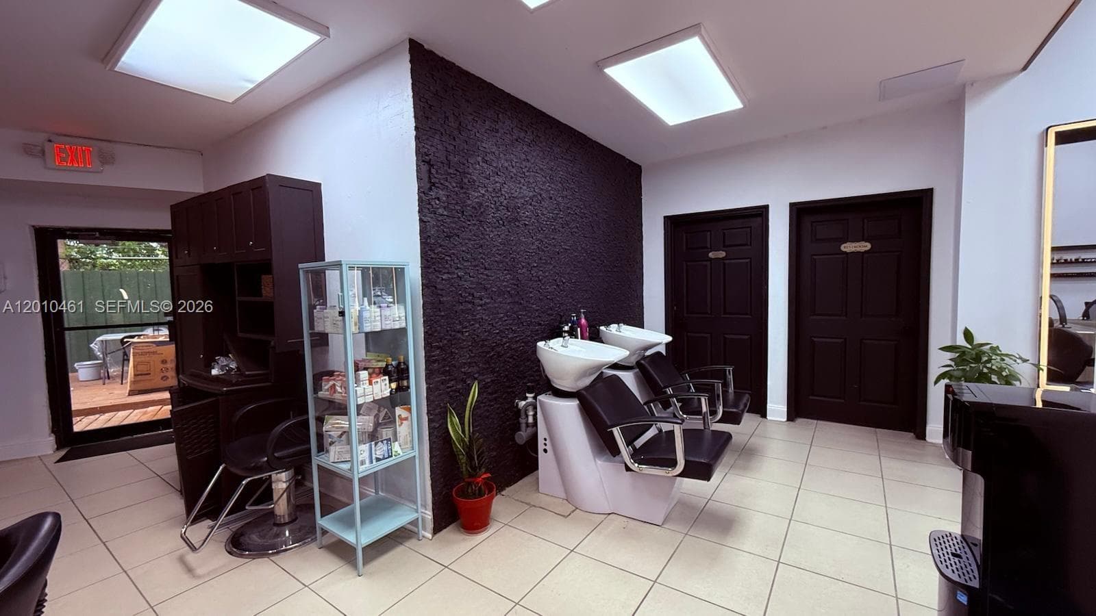 9610 Fontainebleau Blvd, Miami FL 33172