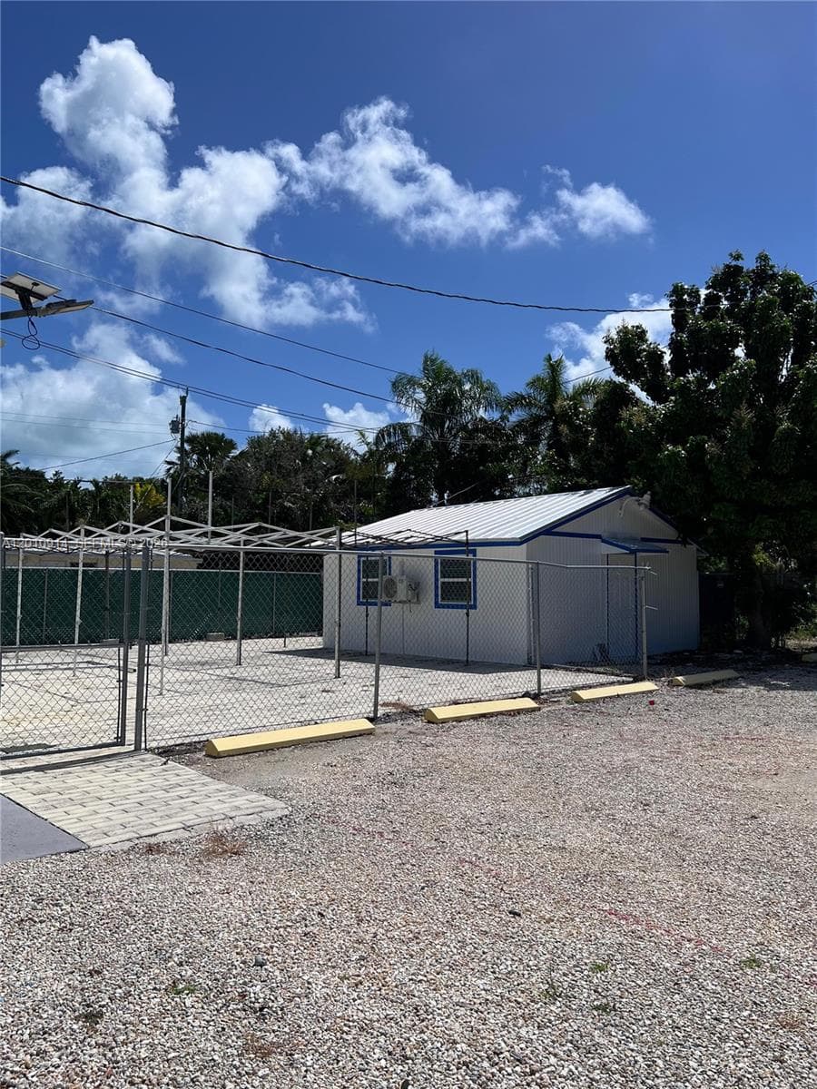 91461 Overseas Hwy, Tavernier FL 33070