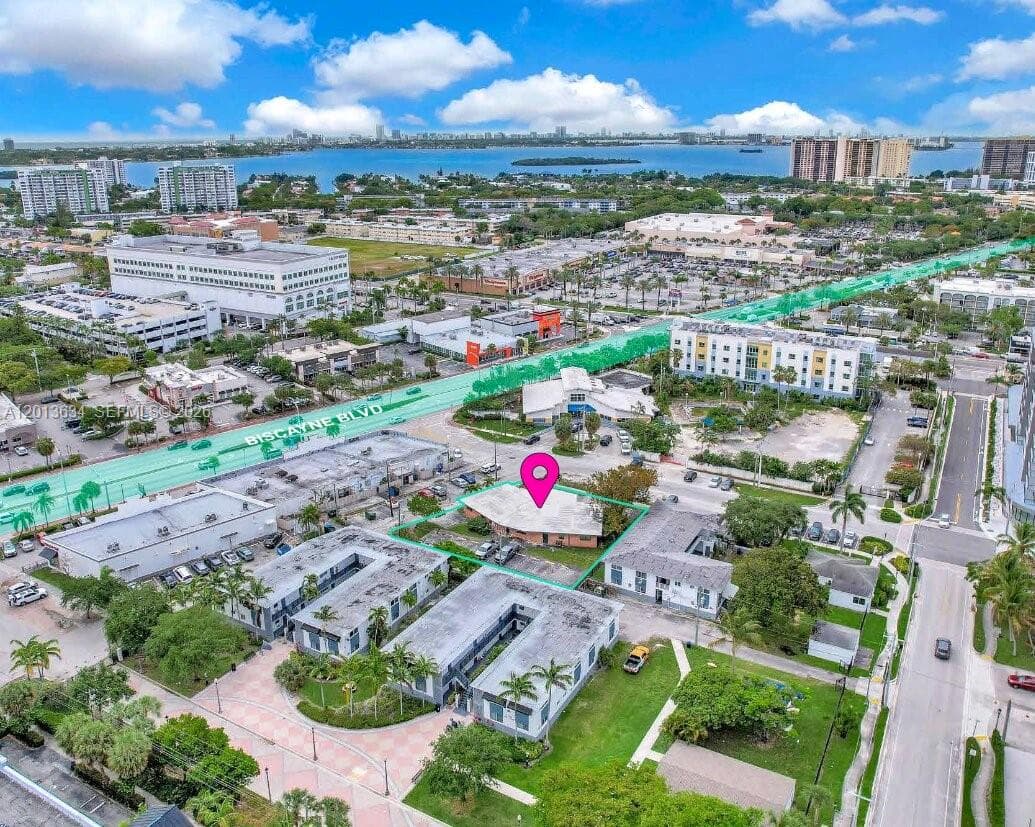 1747 NE 124th St, North Miami FL 33181