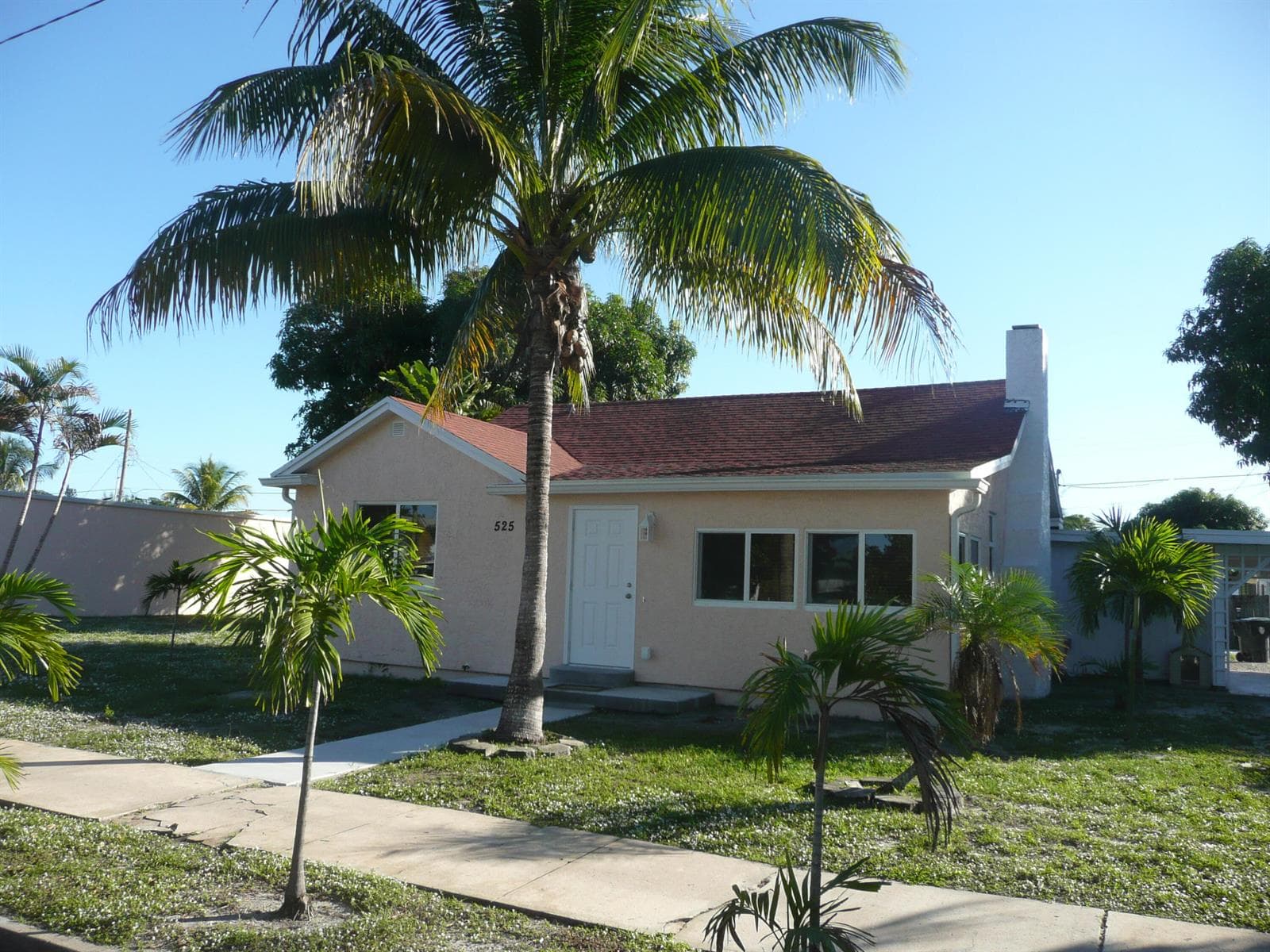 525 24th Ave N. Lake Worth,FL,33460 001