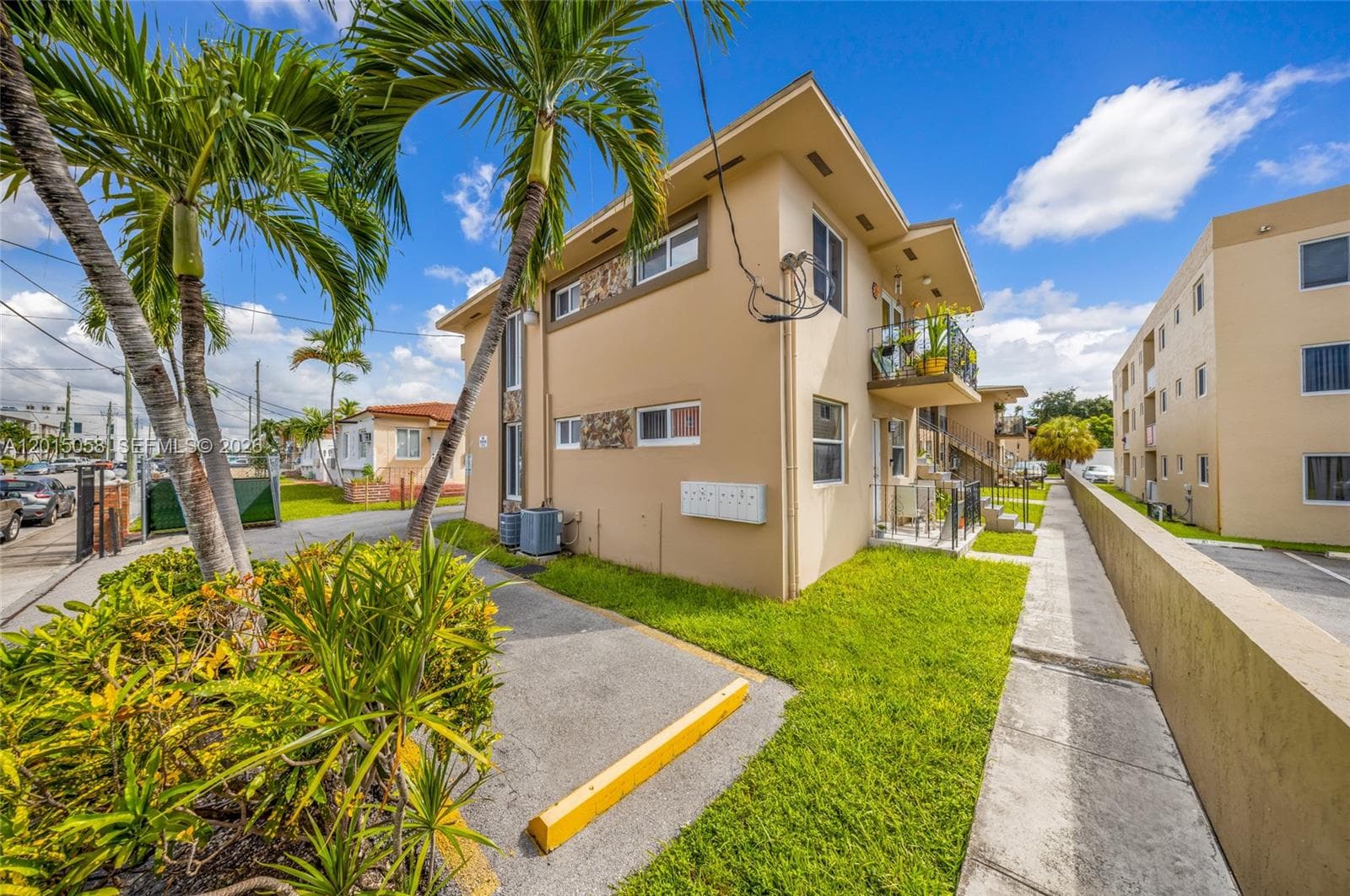 225 SW 18th Ave, Miami FL 33135