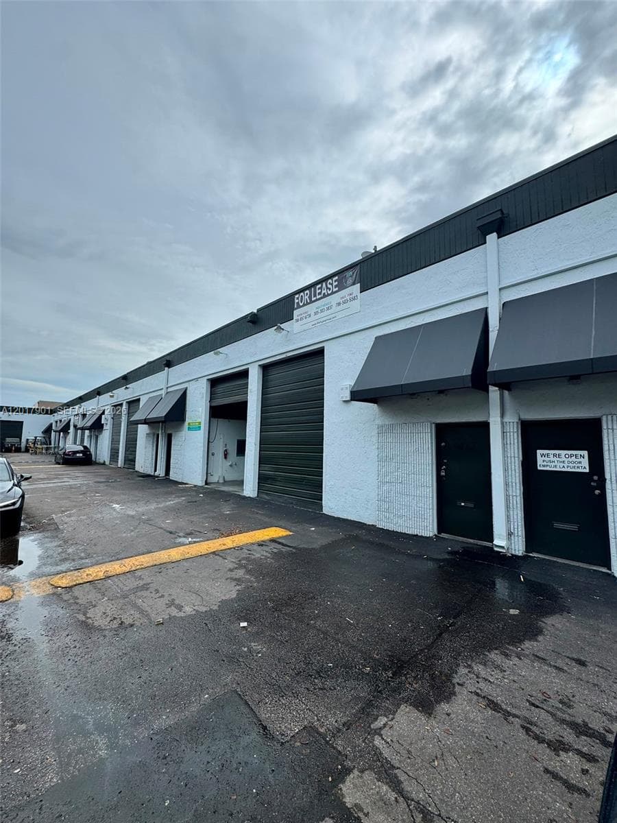 6409 NW 82nd Ave # 6423, Medley FL 33166