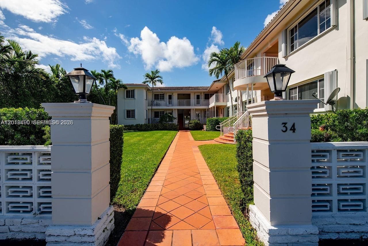34 Bal Bay Dr, Bal Harbour FL 33154