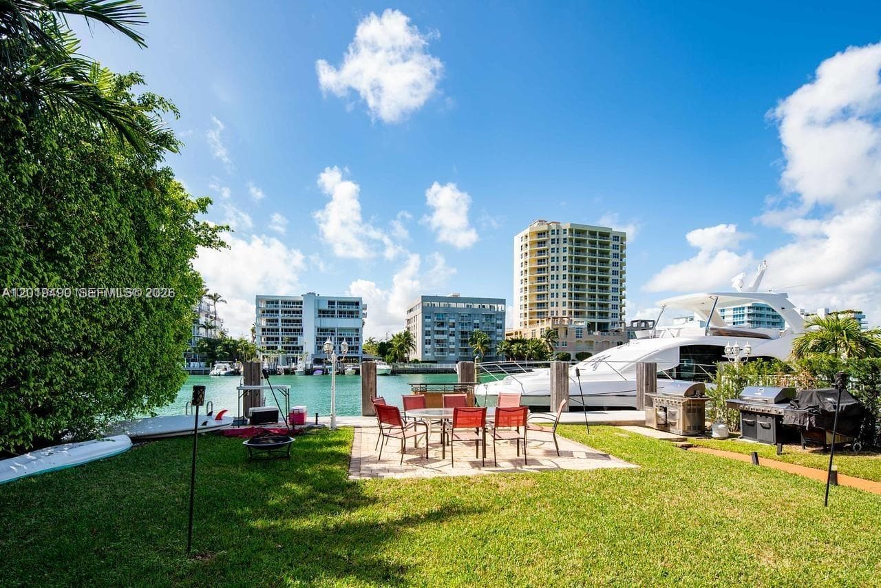 34 Bal Bay Dr, Bal Harbour FL 33154