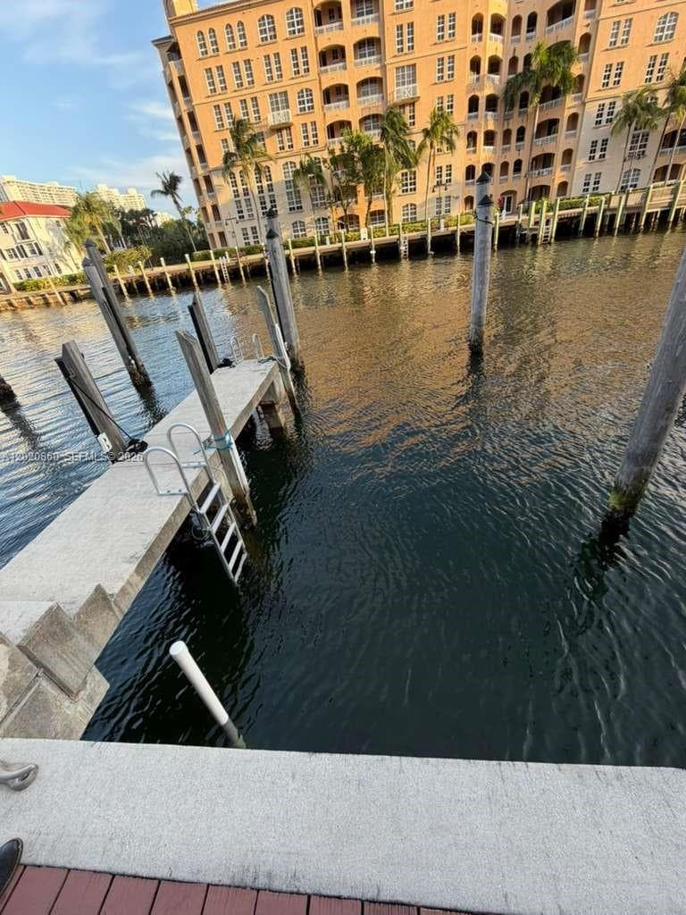 2950 NE 188th St #27, Aventura FL 33180