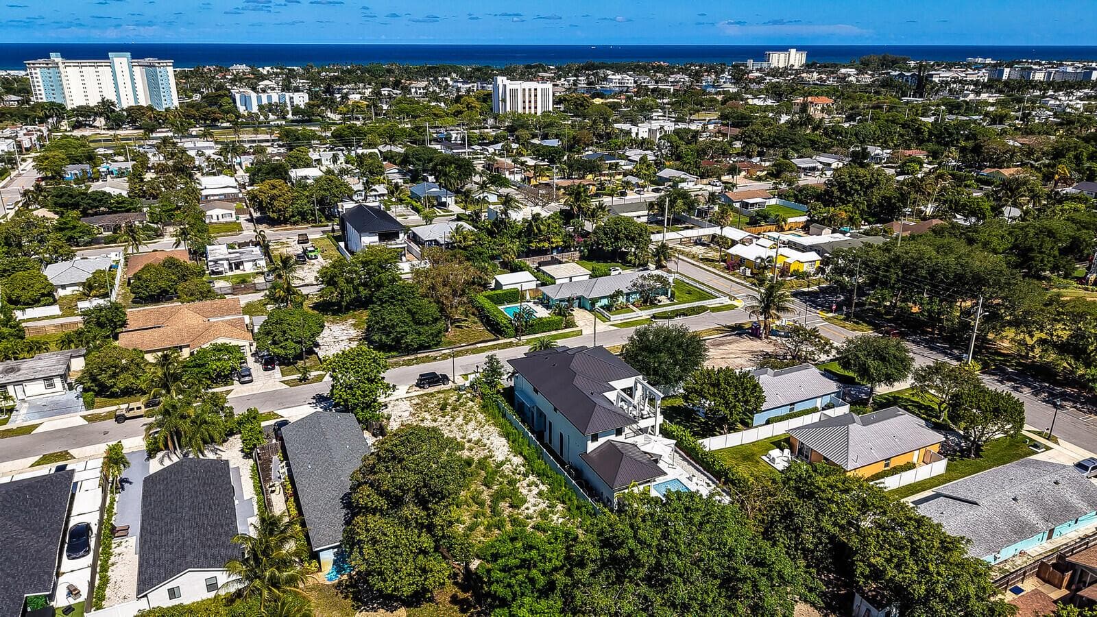 Oversized lot w/plans - 4800 sq. ft home