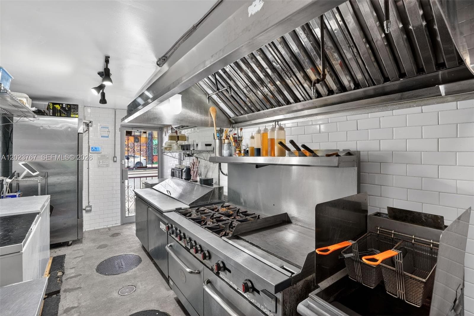 Turnkey Outdoor Beer Garden & Culinary Venue, Miami FL 33138