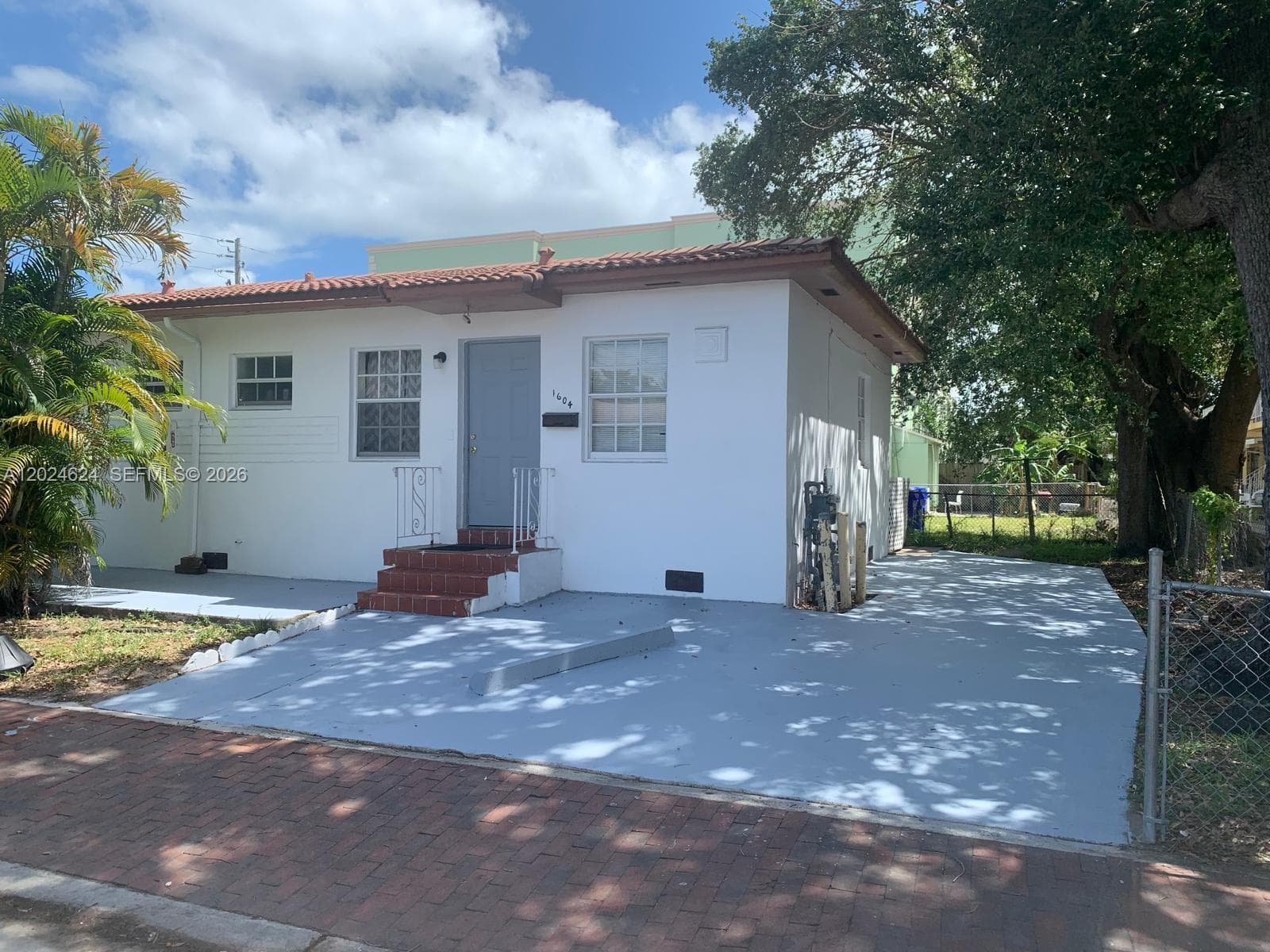 600 SW 16th Ave, Miami FL 33135
