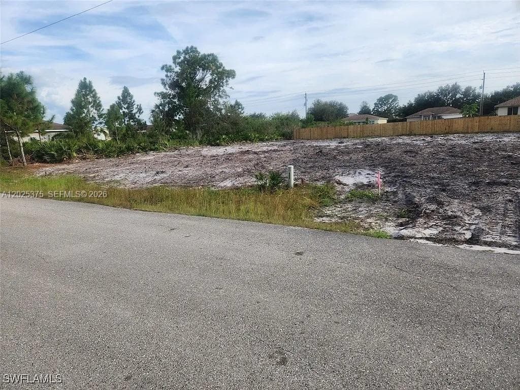 2513 43RD ST W, Lehigh Acres FL 33971