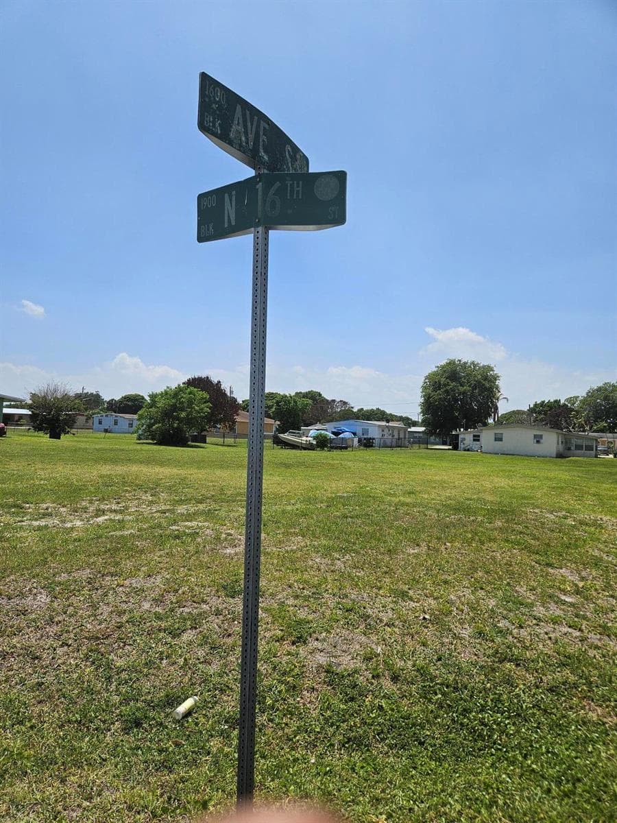 1909 N 16th Street, Fort Pierce FL 34950