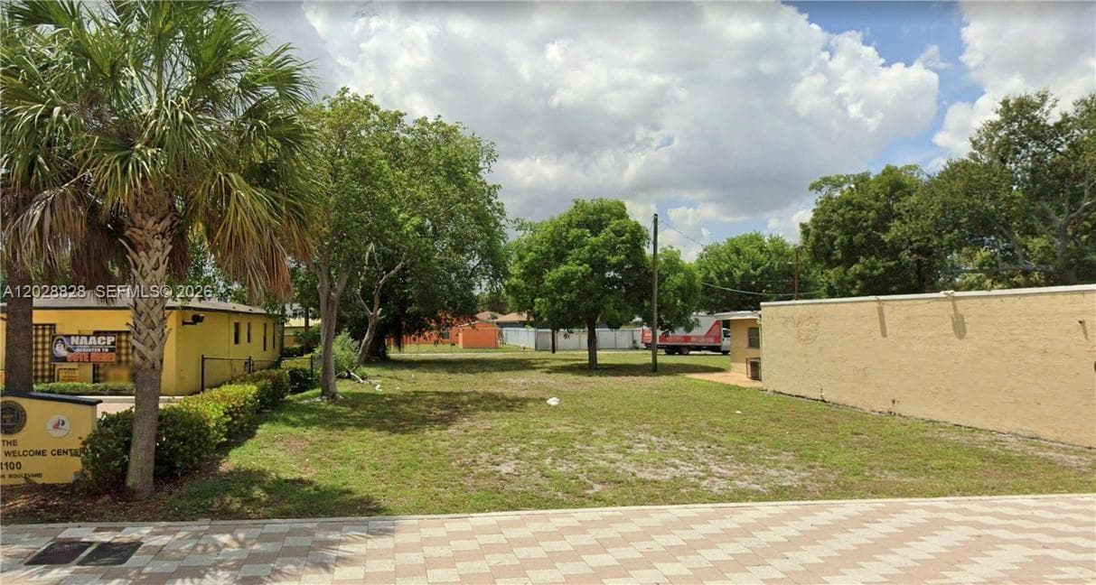1102 NW 6th St, Fort Lauderdale FL 33311