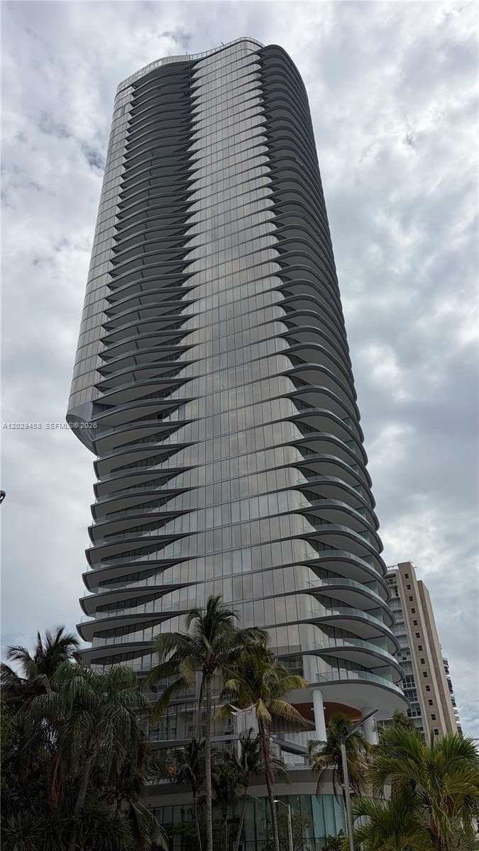 150 SE 25th Rd, Miami FL 33131