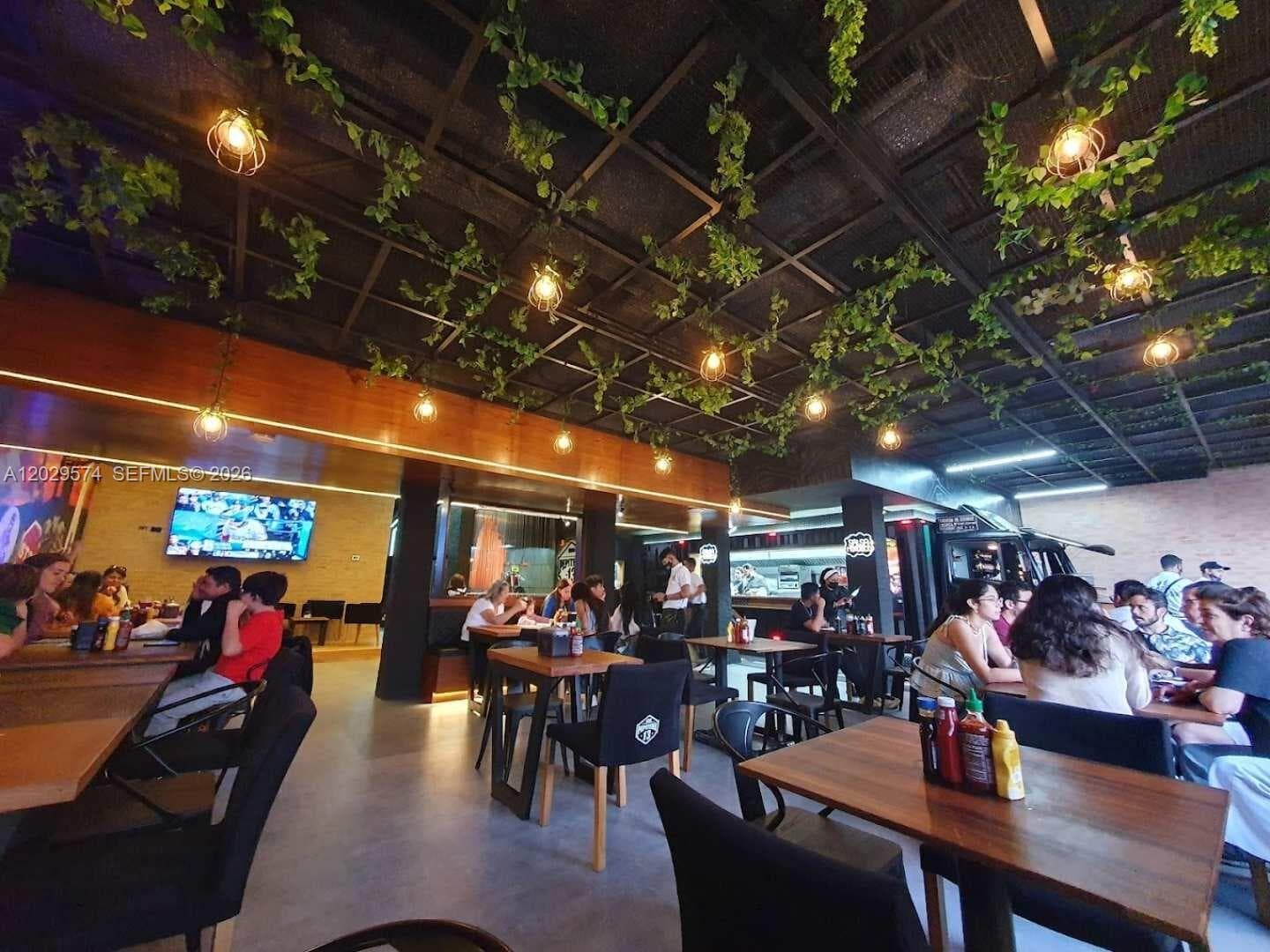 8205 NW 12th St, Doral FL 33126