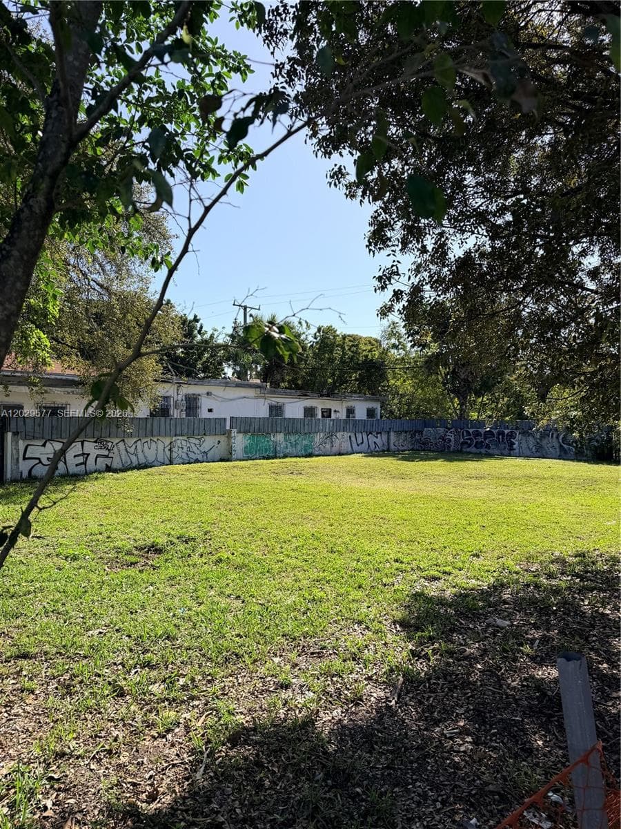5455 NE 3rd Ave, Miami FL 33137