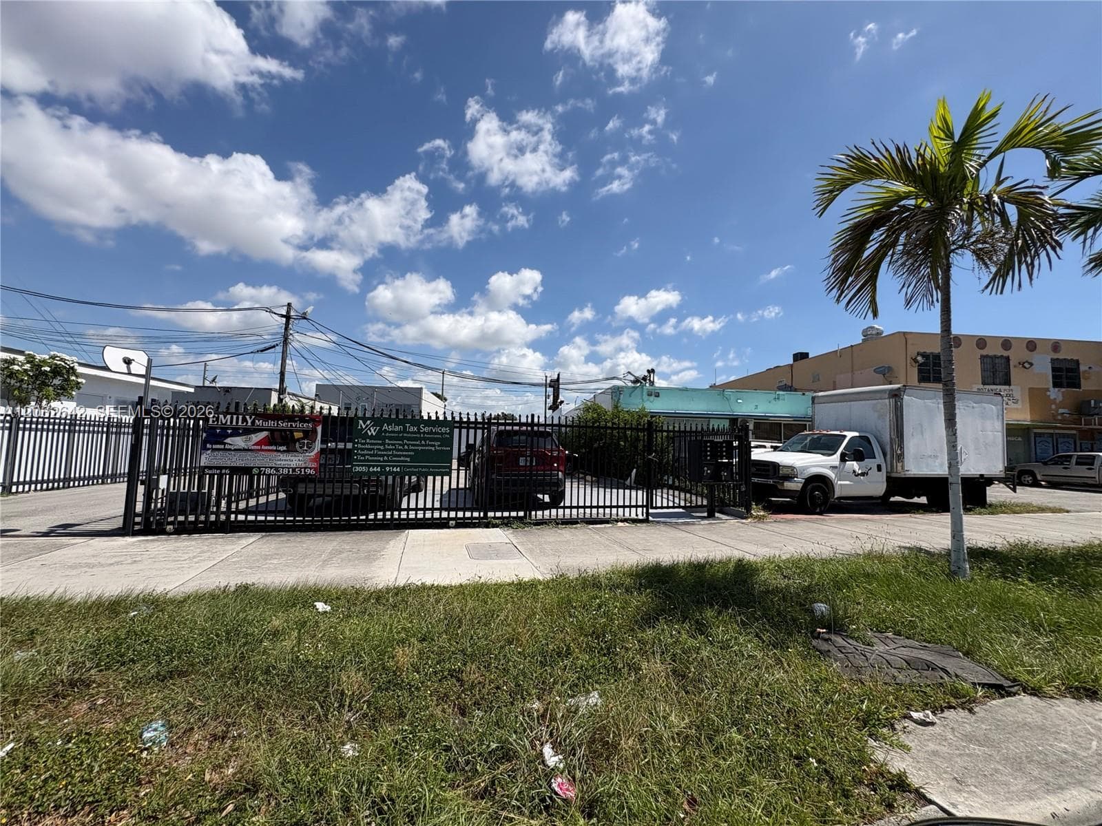 1772 W Flagler St, Miami FL 33135