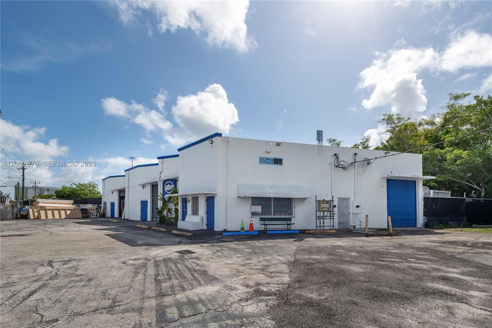 15221 NE 21st Ave, North Miami Beach FL 33162