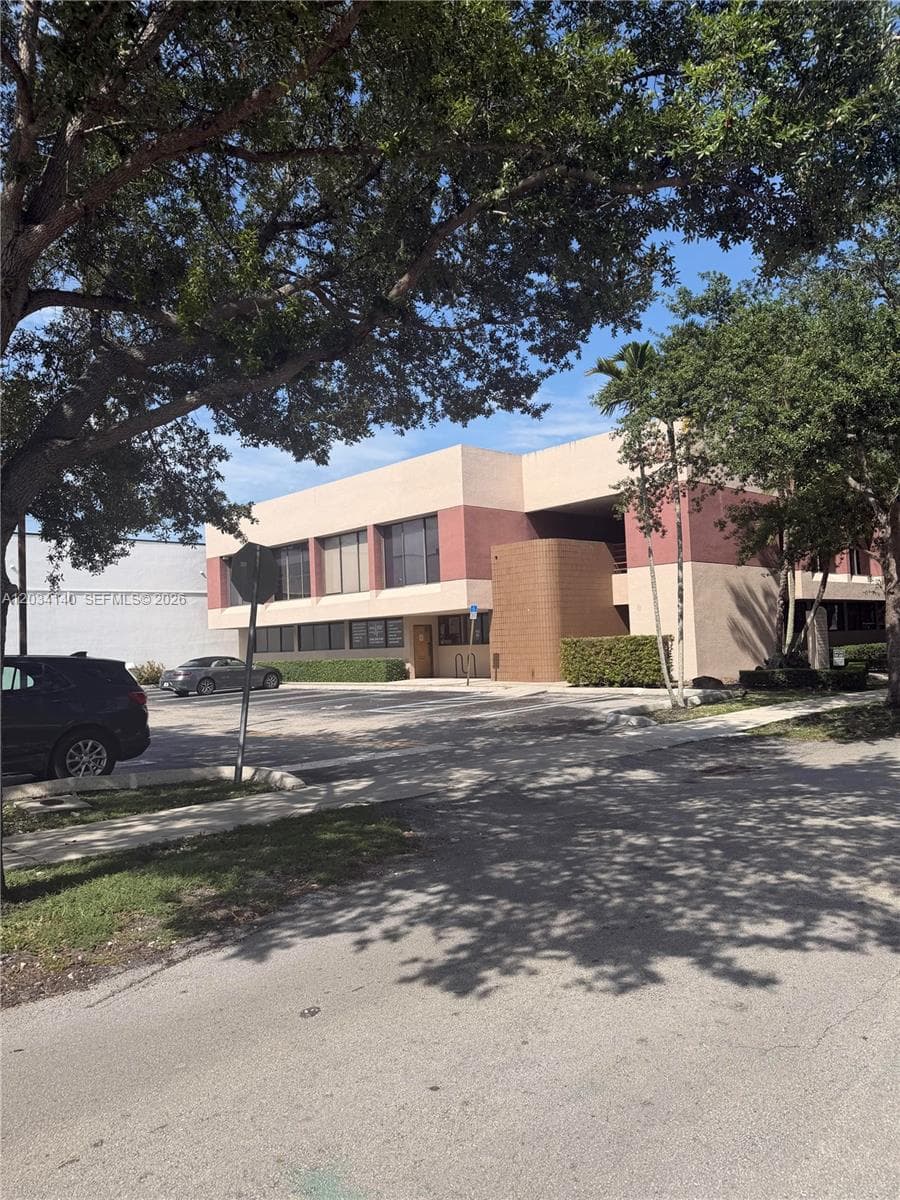 9245 SW 157th St, Palmetto Bay FL 33157