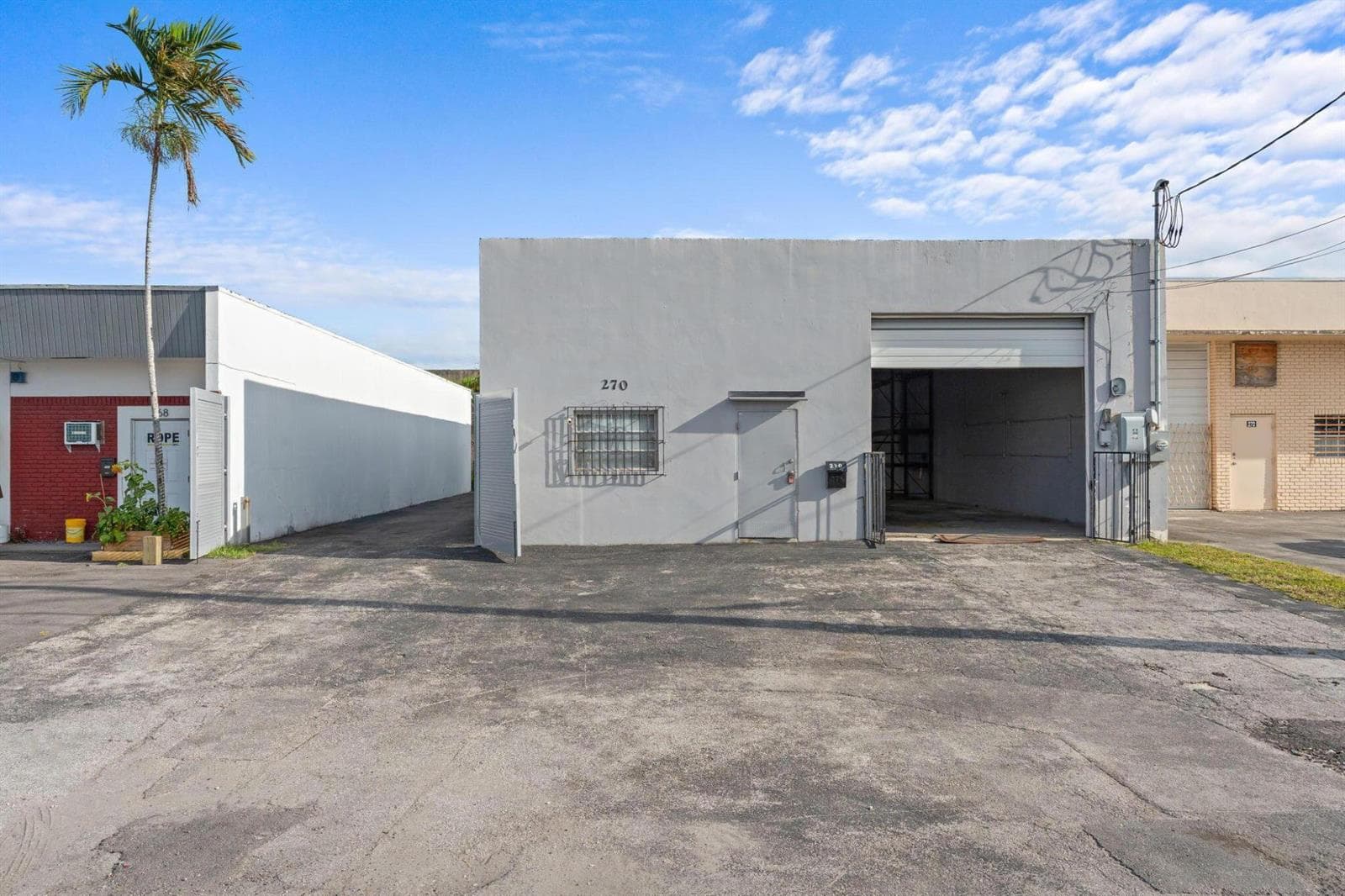 1-web-or-mls-270 SW 33rd St, Fort Lauder