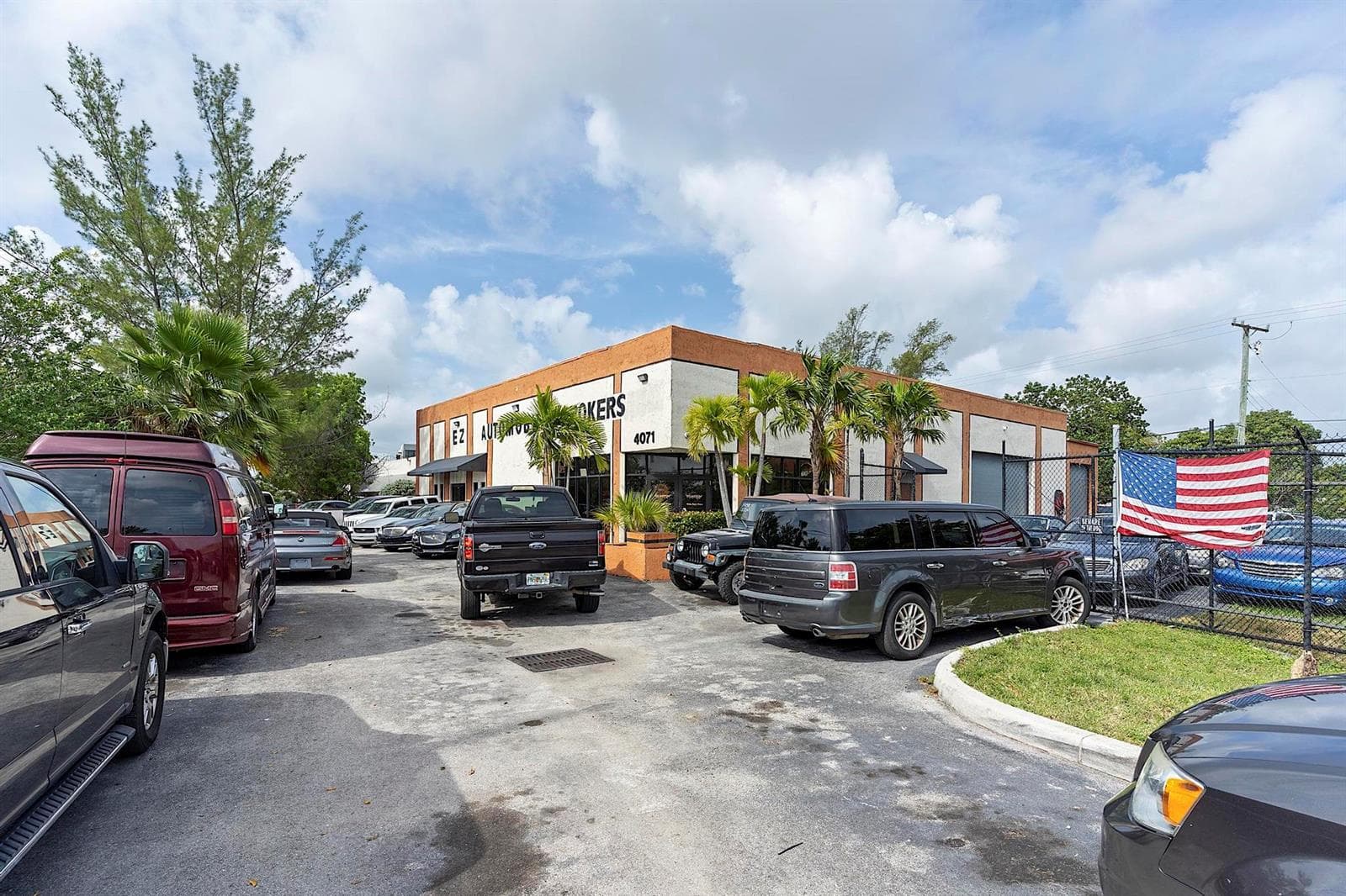 4071 N Dixie Highway, Deerfield Beach FL 33064