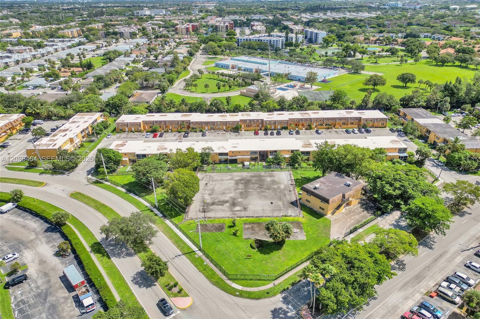 2600 NW 60th Ter, Sunrise FL 33313