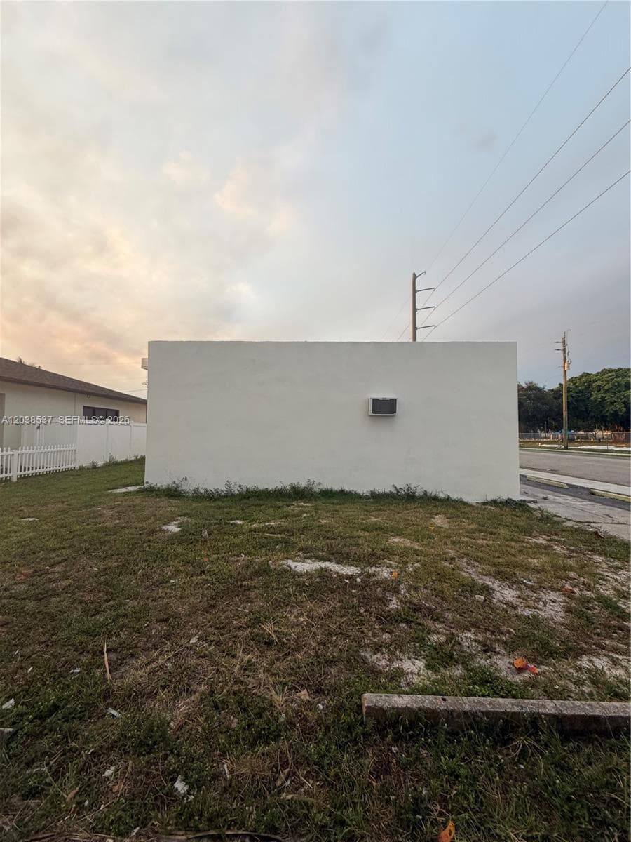 2910 N 22nd Ave, Hollywood FL 33020