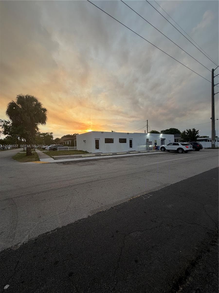 2910 N 22nd Ave, Hollywood FL 33020