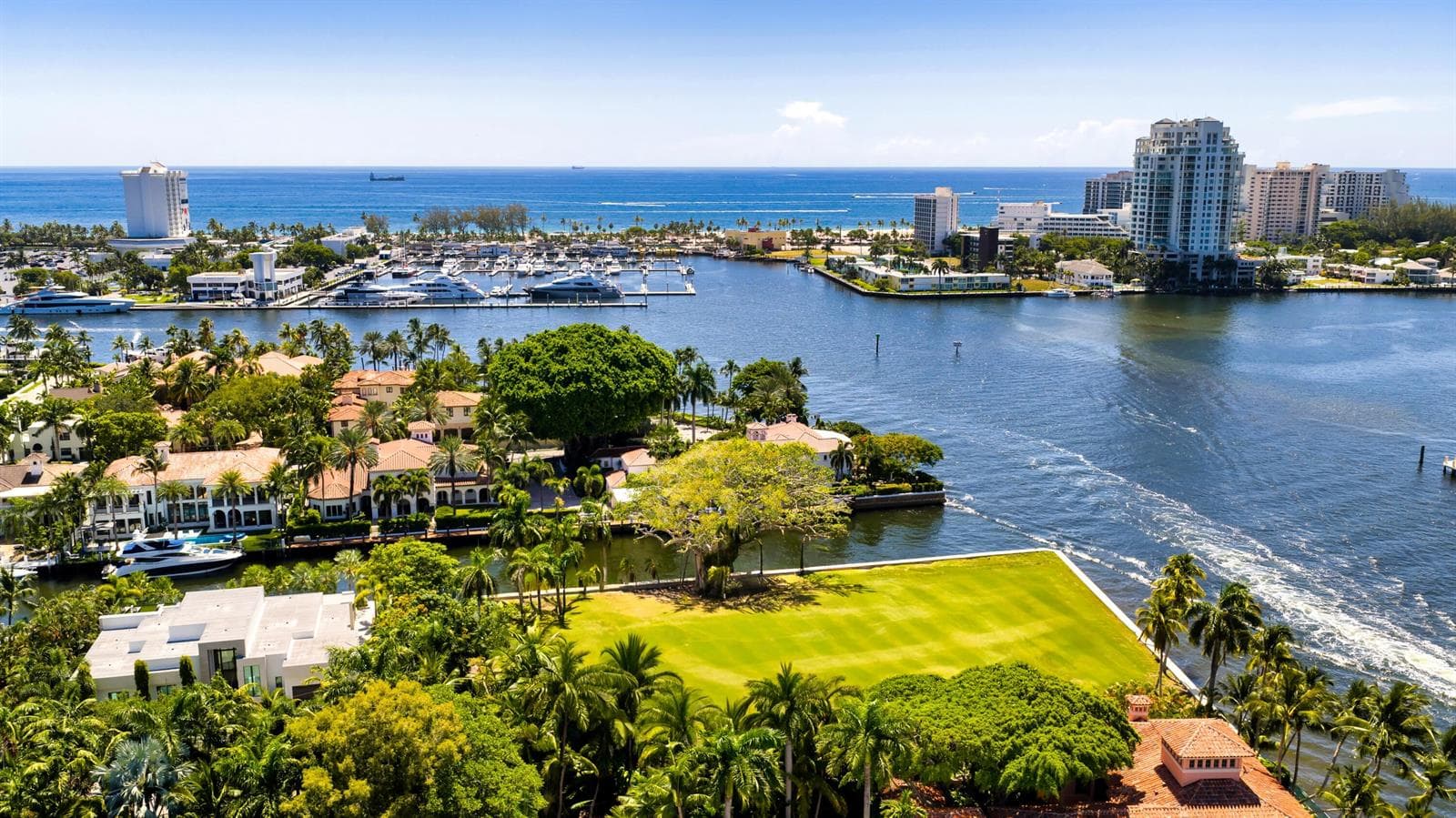 1000 Riviera Dr. 52