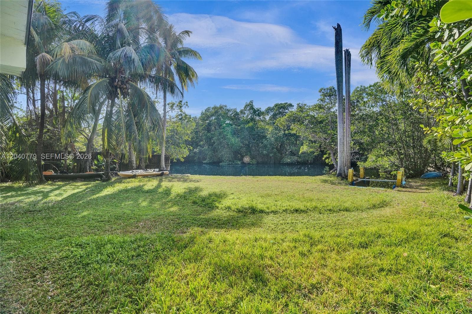 18500 NE 23rd Ct, Miami FL 33180