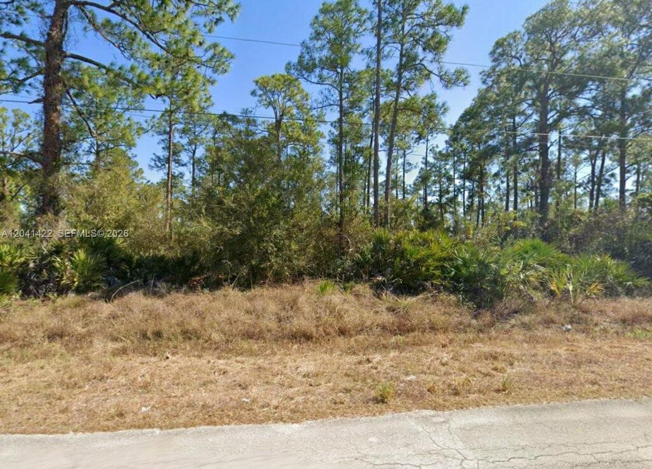 1012 Henry Ave., Lehigh Acres FL 33972