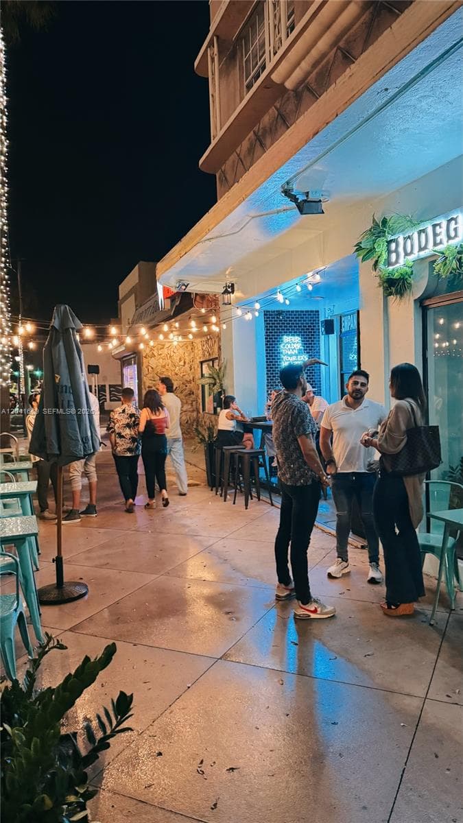 1014 71st St, Miami Beach FL 33141