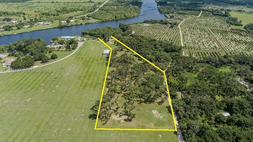 5247 County Road 78, LaBelle FL 33935