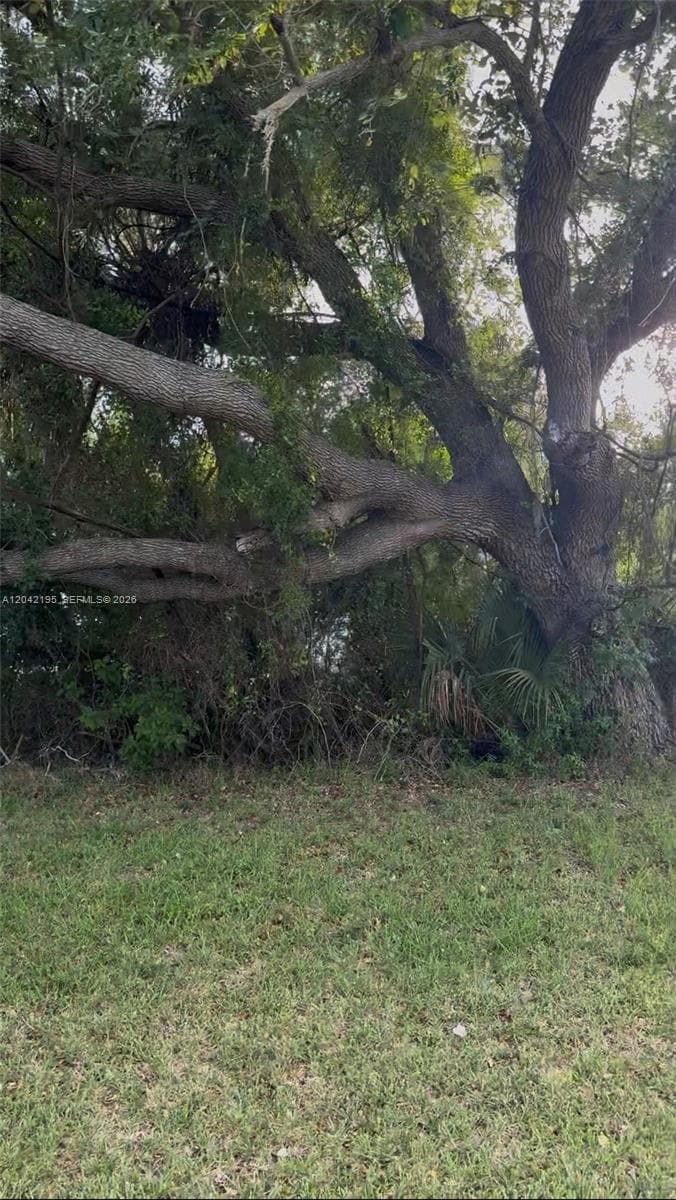 140 Albatross Rd, Other City - In The State Of Florida FL 33947