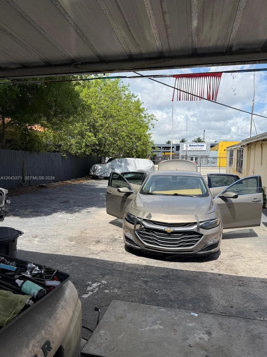 3445 NW 27th Ave, Miami FL 33142