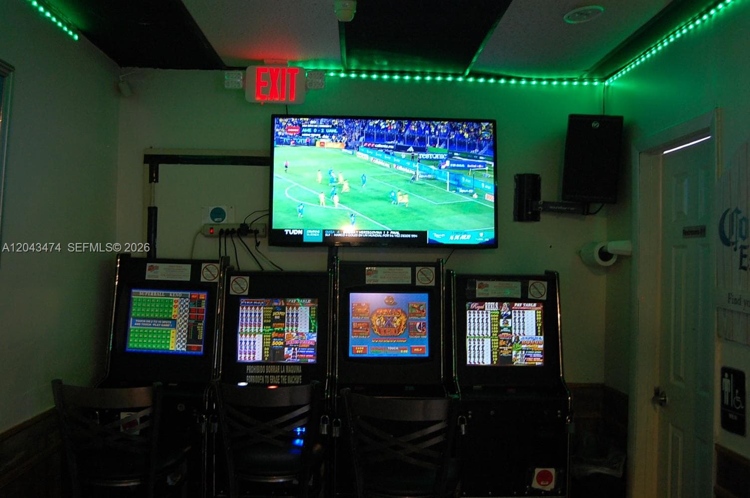 slot machines/maquinitas