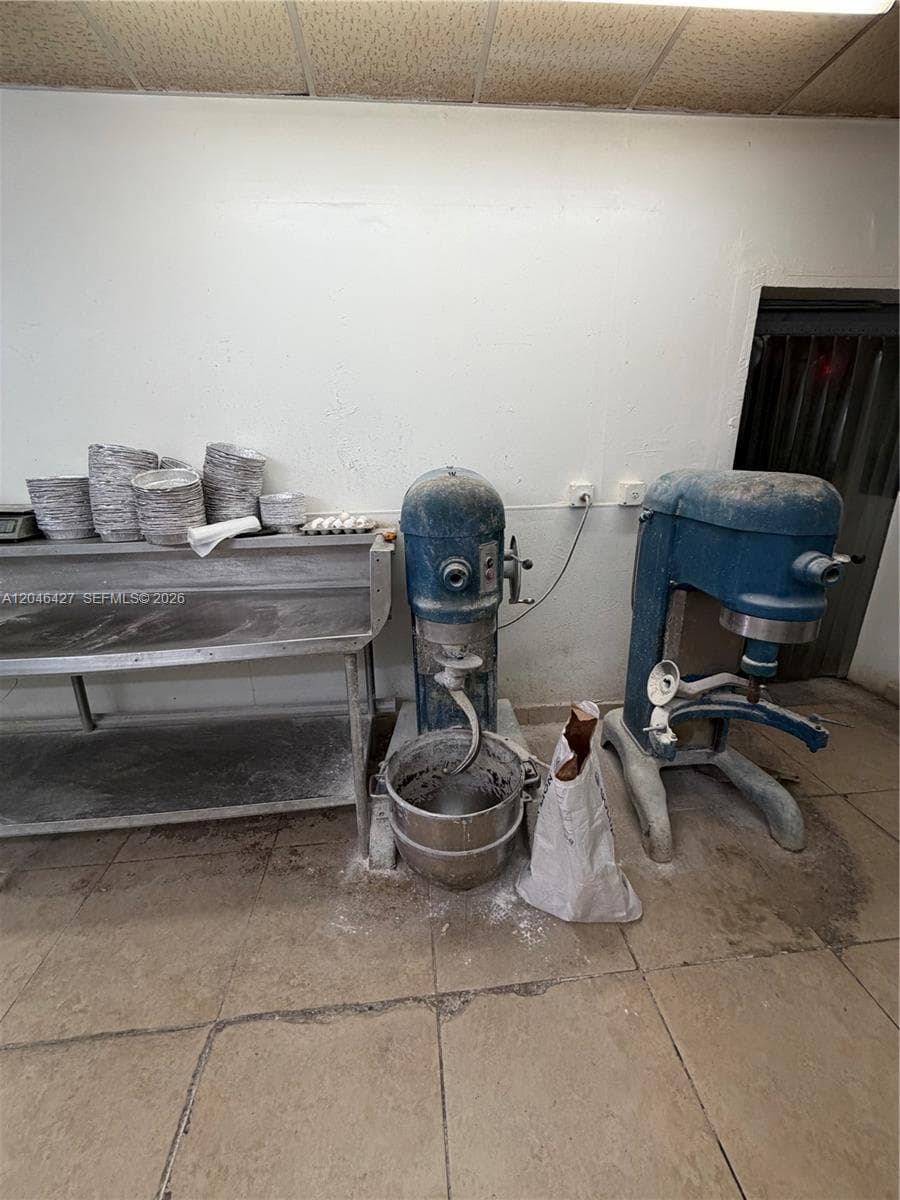 1262 Palm Ave, Hialeah FL 33010