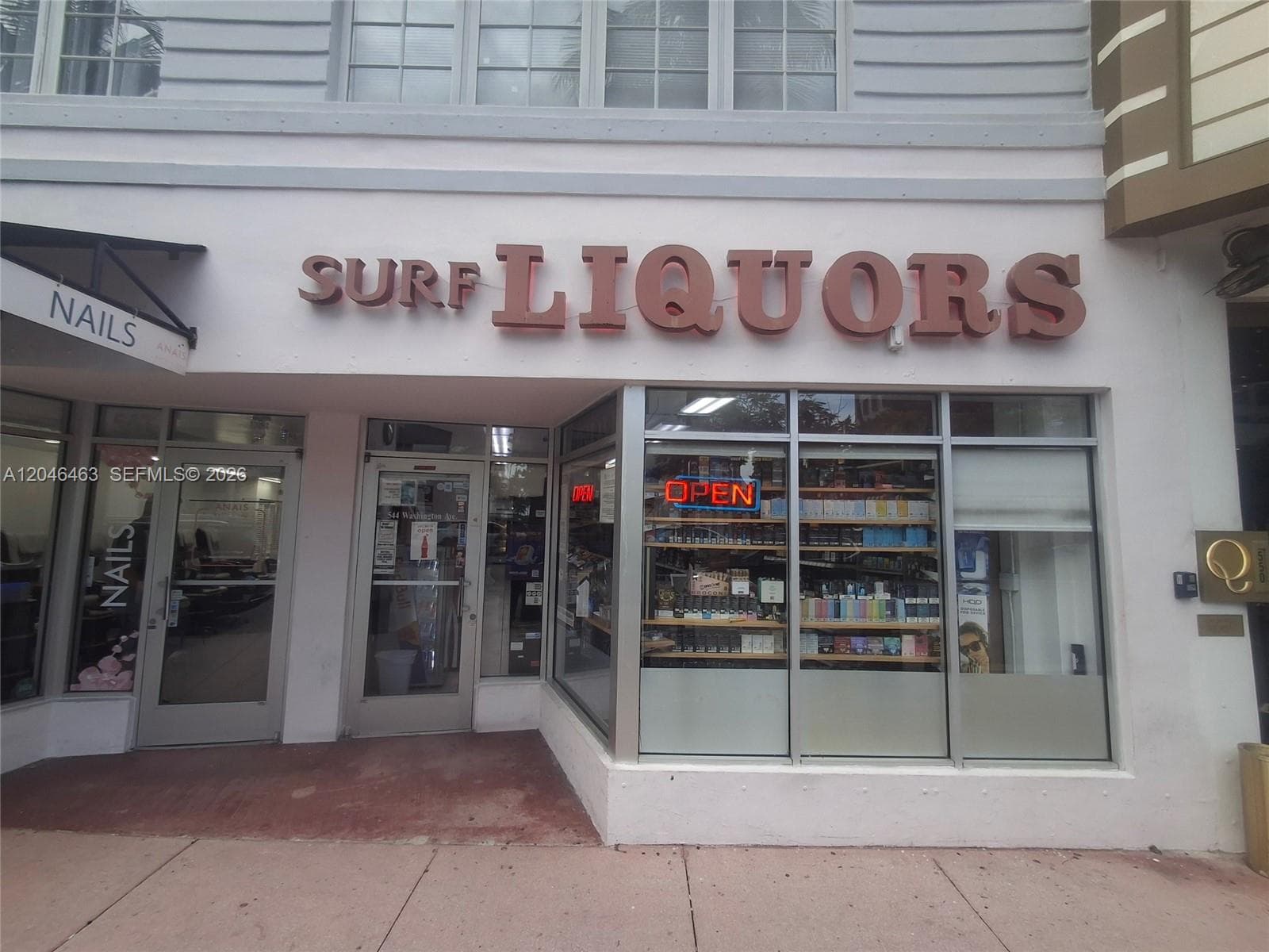 Washington Ave, Miami Beach FL 33139