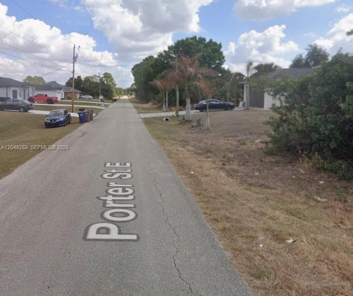 820 Porter ST E, Lehigh Acres FL 33974