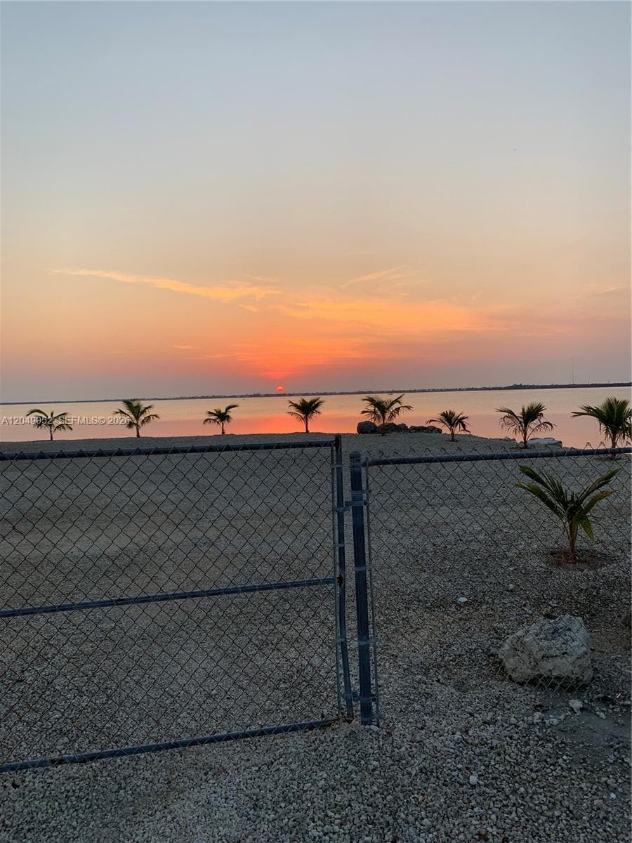Lower Keys, FL, 33042