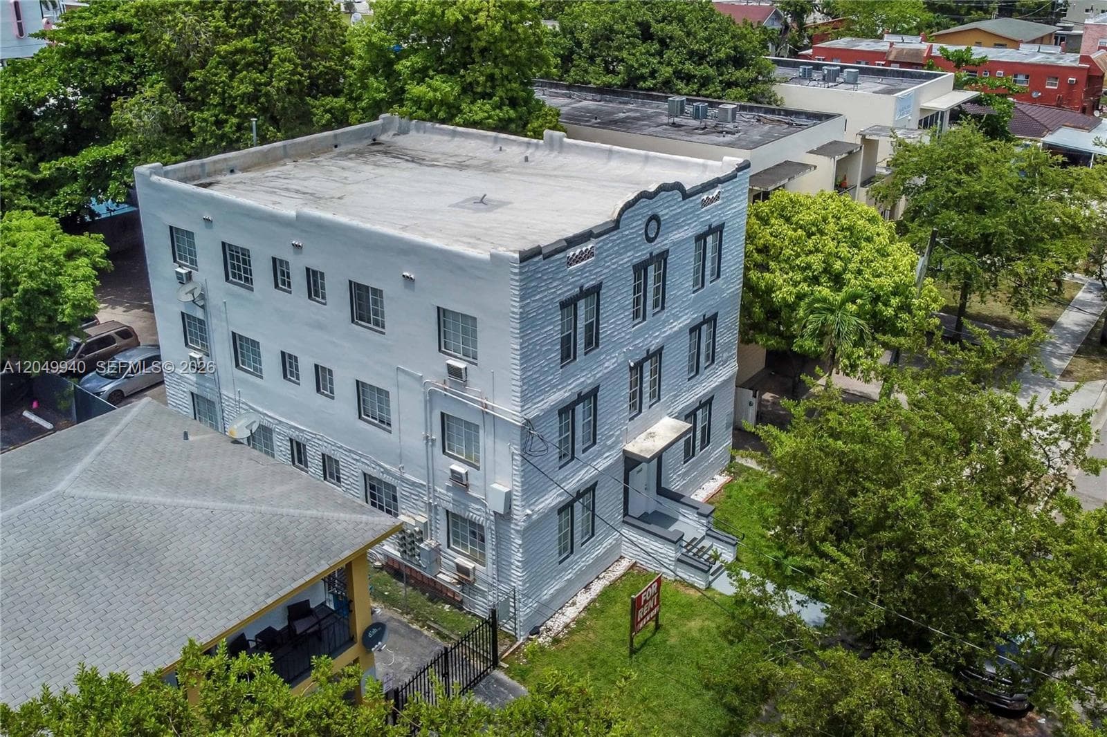 1563 SW 2nd St, Miami FL 33135